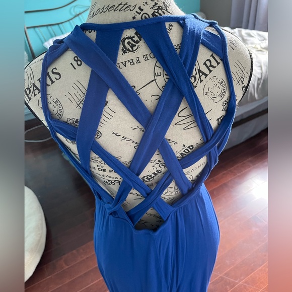 Gorgeous dress - Picture 2 of 2